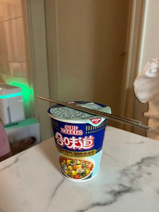 NISSIN 닛신 컵누들  4종 - 씨푸드오리지날, 씨푸드 스파이시, 씨푸드 커리, 씨푸드 XO소스 — 5점을 준 리뷰어가 2021년 12월 올린 사용 사진