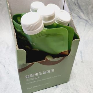[뷰캔] 건강한 식사대용 앰퍼샌드 단백질 쉐이크 초코&말차 50g — 5점을 준 리뷰어가 2022년 6월 올린 사용 사진