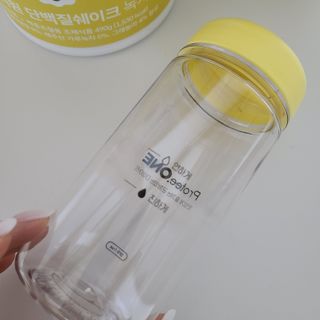 프로티원 단백질쉐이크 녹차맛 2주분 1통+보틀 — 4점을 준 리뷰어가 2021년 4월 올린 사용 사진