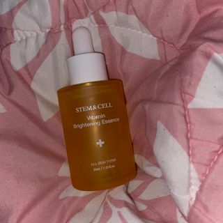 체르엠 스템앤셀 비타민 브라이트닝 에센스 30ml 1개 — 5점을 준 리뷰어가 2021년 9월 올린 사용 사진