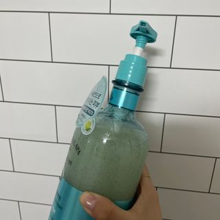 벨먼 내추럴스파 수분광채 스크럽 바디워시 600ml 5종 — 5점을 준 리뷰어가 2022년 5월 올린 사용 사진