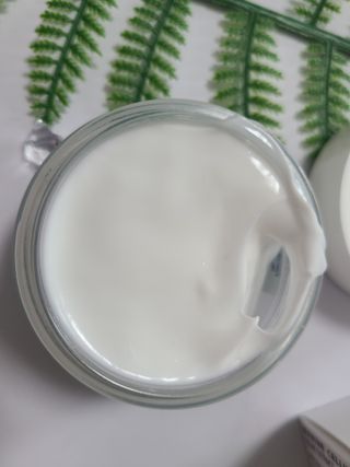 산수시 아쿠아 베네핏 24h 수부지 물광 속건조 수분크림 50ml — 5점을 준 리뷰어가 2021년 7월 올린 사용 사진
