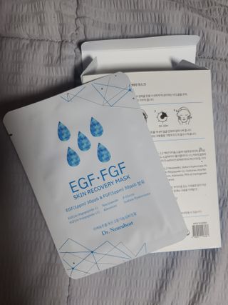 Dr.느루벗 느루벗 EGF FGF 스킨 리커버리 마스크 10장 — 5점을 준 리뷰어가 2021년 4월 올린 사용 사진