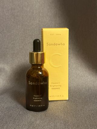 스킨큐어 산다화 비타민c 화이트닝 에센스 30ml — 4.5점을 준 리뷰어가 2023년 10월 올린 사용 사진