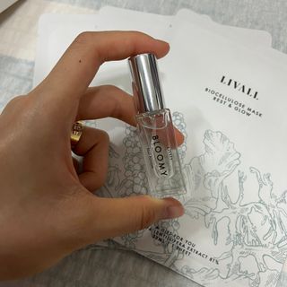 리브얼 | LIVALL 바이오셀룰로오스 마스크 레스트 앤 글로우 33ml  x 3개입 — 4.5점을 준 리뷰어가 2022년 6월 올린 사용 사진