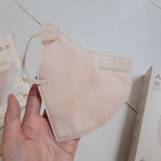 애니가드 셋업마스크 4컬러 각 10매입 [크리미베이지, 캐시미어로즈, 초콜렛브라운, 미드나잇네이비] — 5점을 준 리뷰어가 2022년 2월 올린 사용 사진