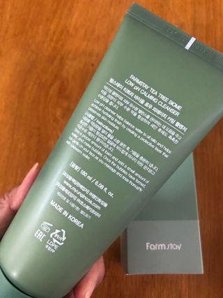 [팜스테이] 티트리 바이옴 로우 피에이치 카밍 클렌저 — 4.5점을 준 리뷰어가 2022년 8월 올린 사용 사진