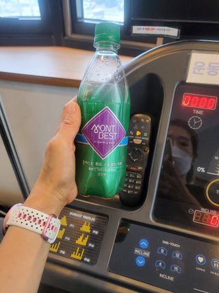 몽베스트 Montbest with Sparkling water Plain 20병 — 5점을 준 리뷰어가 2022년 6월 올린 사용 사진