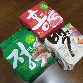 [풀무원] 자연은맛있다 정면, 백면, 홍면  세트 — 5점을 준 리뷰어가 2021년 4월 올린 사용 사진