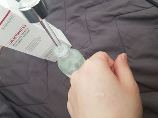 오투에니원 갈락토미세스 리바이탈라이징 프리미엄 화이트닝 에센스 50ml — 5점을 준 리뷰어가 2022년 12월 올린 사용 사진