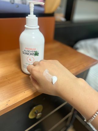 [닥터문] 프리미엄 알로에베라 선크림 500ml — 4.5점을 준 리뷰어가 2022년 6월 올린 사용 사진