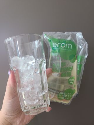 이롬 씨스루 프로틴워터 사과, 자몽 200ml x 12입 — 4점을 준 리뷰어가 2022년 9월 올린 사용 사진