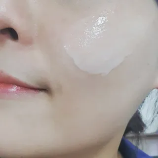 에스트라 아토베리어365 하이드로 수딩크림 — 4.5점을 준 리뷰어가 2022년 6월 올린 사용 사진