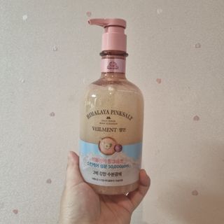 벨먼 내추럴스파 수분광채 스크럽 바디워시 600ml 5종 — 5점을 준 리뷰어가 2022년 5월 올린 사용 사진