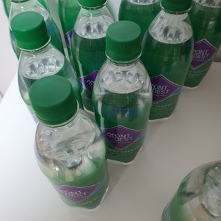 몽베스트 Montbest with Sparkling water Plain 20병 — 5점을 준 리뷰어가 2021년 11월 올린 사용 사진
