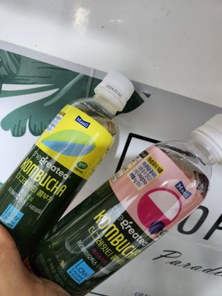 더그레잇티 콤부차 [매일유업] 더그레잇티 44kcal 콤부차 300ml *12개입 (오리지널 6개+베리리치 6개) — 5점을 준 리뷰어가 2023년 7월 올린 사용 사진