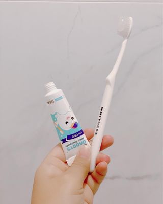닥터데디스 안심불소 튼튼치약(청포도, 민트 중 택 1) 60g + 여행용 미니 치약 15g — 5점을 준 리뷰어가 2022년 9월 올린 사용 사진