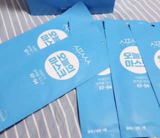 [심폐소생소] KF94 오늘의 마스크 대형 — 5점을 준 리뷰어가 2021년 9월 올린 사용 사진