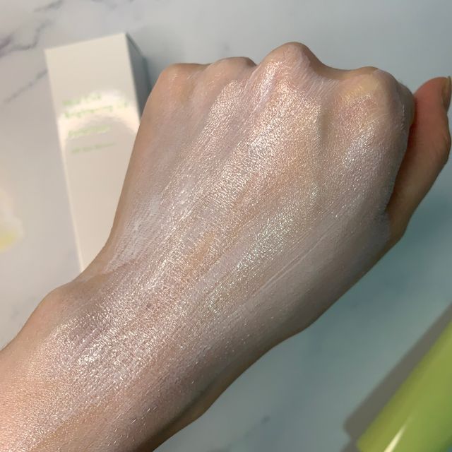 마일드시카 브라이트닝 업 선스크린 SPF50+ PA++++ 리뷰 사진