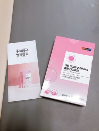 주식회사 얼굴반쪽 [얼굴반쪽 가르시니아 2,800mg] x 14포 1주 젤리 다이어트 보조제 체지방감소 — 5점을 준 리뷰어가 2021년 10월 올린 사용 사진