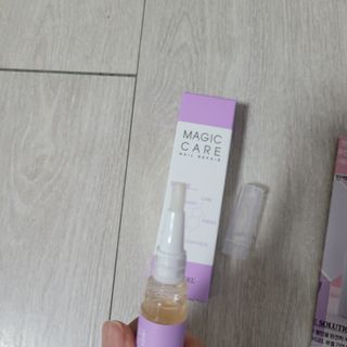 뷰젤 매직케어 네일솔루션 손발톱 보습 영양제 펜슬타입 5ml — 5점을 준 리뷰어가 2022년 4월 올린 사용 사진
