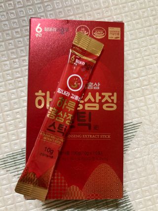 힘내라김홍삼 하루홍삼정스틱 10g x 10포 — 4.5점을 준 리뷰어가 2021년 3월 올린 사용 사진