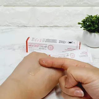 작심연구소 바르는 피부과 레이저 메디스팟크림 플러스 — 4점을 준 리뷰어가 2022년 6월 올린 사용 사진