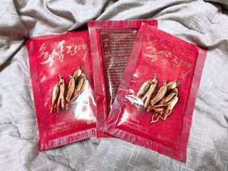 서울약사신협_프리미엄 6년근 홍삼진액_70mlx30포 — 4.5점을 준 리뷰어가 2021년 3월 올린 사용 사진