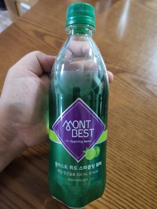 몽베스트 Montbest with Sparkling water Lime20병 — 5점을 준 리뷰어가 2022년 9월 올린 사용 사진