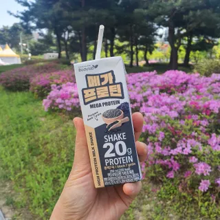 바디랩 프로틴음료 단백질쉐이크 메가프로틴 — 5점을 준 리뷰어가 2022년 4월 올린 사용 사진