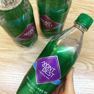몽베스트 Montbest with Sparkling water Plain 20병 — 5점을 준 리뷰어가 2021년 11월 올린 사용 사진