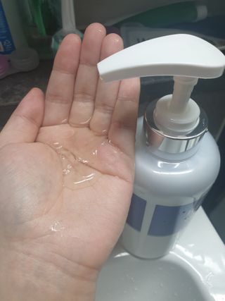 비어멕 독일맥주효모 천연탈모샴푸 — 5점을 준 리뷰어가 2021년 1월 올린 사용 사진