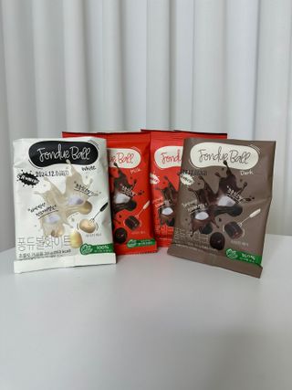 스낵스 퐁듀볼 3종_밀크3봉+다크1봉+화이트1봉 (5봉) — 5점을 준 리뷰어가 2024년 1월 올린 사용 사진