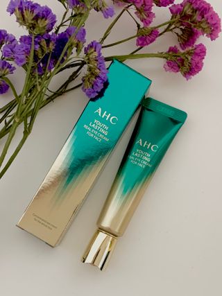 [NEW 탄력유턴 아이크림] AHC 유스 래스팅 리얼 아이크림 포 페이스 — 5점을 준 리뷰어가 2021년 3월 올린 사용 사진