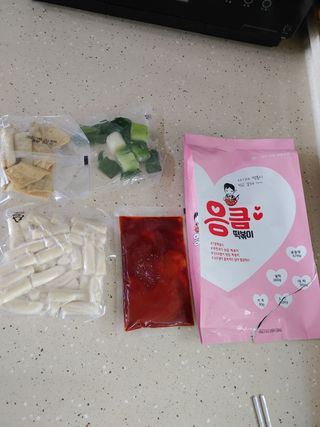 응큼떡볶이 — 4점을 준 리뷰어가 2021년 3월 올린 사용 사진