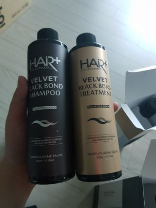 헤어플러스 블랙 컬러본드 샴푸 트리트먼트 300ml — 5점을 준 리뷰어가 2021년 5월 올린 사용 사진