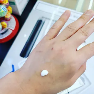아이디플라코스메틱 아이디 브이로직 플러스 크림 15ml X 4EA — 5점을 준 리뷰어가 2022년 5월 올린 사용 사진