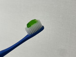 프리마인 유해균 뿐만 아니라 유익균까지 씻어내는 치약은 그만, 건강한 구강환경을 만드는 덴탈엔오 — 5점을 준 리뷰어가 2022년 12월 올린 사용 사진