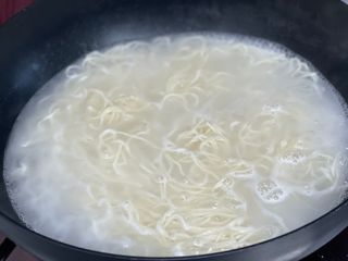 [한면원] 잔치국수 2인분 — 5점을 준 리뷰어가 2022년 7월 올린 사용 사진
