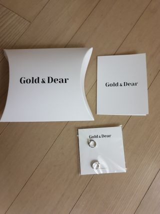 [골드앤디어] 14K 사선 큐빅 원터치 귀걸이_3color — 4점을 준 리뷰어가 2021년 6월 올린 사용 사진