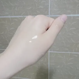 스킨큐어 산다화 순한 클렌징 동백 오일 200ml — 5점을 준 리뷰어가 2023년 4월 올린 사용 사진