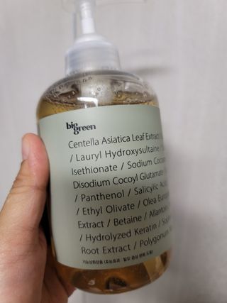 빅그린 안티 헤어로스 탈모 시카 바이옴 샴푸 500ml (중건성두피용) — 5점을 준 리뷰어가 2022년 7월 올린 사용 사진