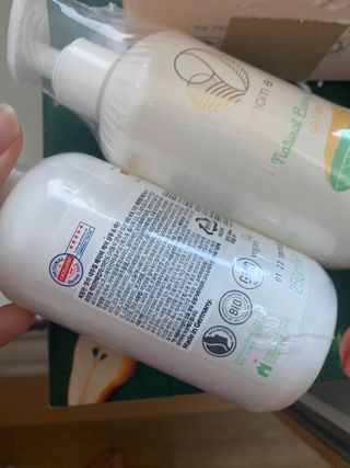 mom e 맘이 내추럴 베이비 케어 샴푸앤바스+로션 — 5점을 준 리뷰어가 2021년 1월 올린 사용 사진