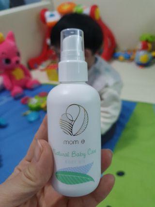 mom e 맘이 내추럴 베이비 케어 크림+바디오일 — 5점을 준 리뷰어가 2021년 1월 올린 사용 사진