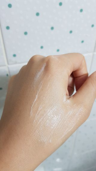 mom e 맘이 내추럴 베이비 케어 샴푸앤바스+로션 — 5점을 준 리뷰어가 2021년 2월 올린 사용 사진