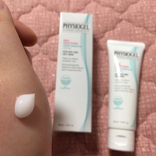 피지오겔 레드수딩 시카밸런스 크림 50ml — 5점을 준 리뷰어가 2022년 4월 올린 사용 사진