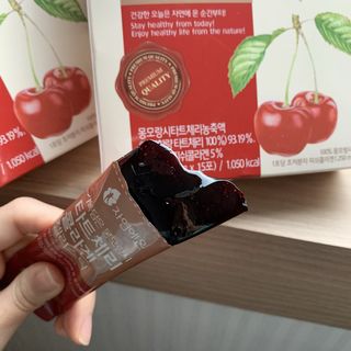 자연에온 가득담은 몽모랑시 타트체리 콜라겐 젤리스틱 — 5점을 준 리뷰어가 2021년 1월 올린 사용 사진