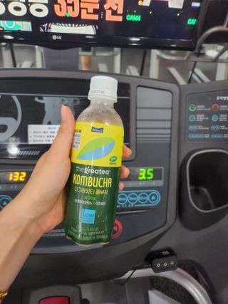더그레잇티 콤부차 [매일유업] 더그레잇티 44kcal 콤부차 300ml *12개입 (오리지널 6개+베리리치 6개) — 5점을 준 리뷰어가 2023년 8월 올린 사용 사진