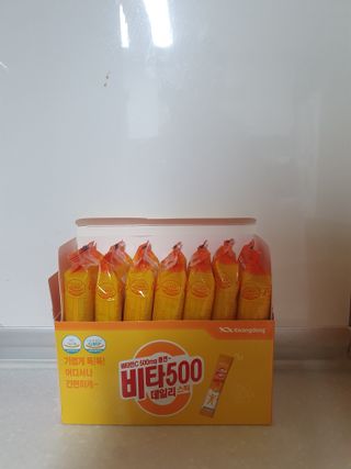 광동생활건강 [광동] 비타500데일리스틱 70포+쇼핑백+구미3개 — 4점을 준 리뷰어가 2021년 12월 올린 사용 사진
