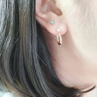 [골드앤디어] 지금 가장 핫한 신상, 빠르게 만나보세요 | 14K 사각 큐빅 라운드 원터치_3color 중 택 1 | — 5점을 준 리뷰어가 2021년 5월 올린 사용 사진